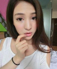 周二女星吃瓜事件视频播放,视频播放引发热议