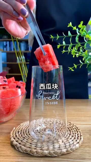 吃瓜配气泡水好喝吗视频,口感升级！